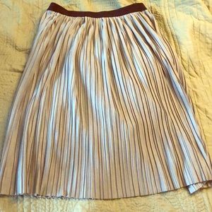 Pleated midi skirt